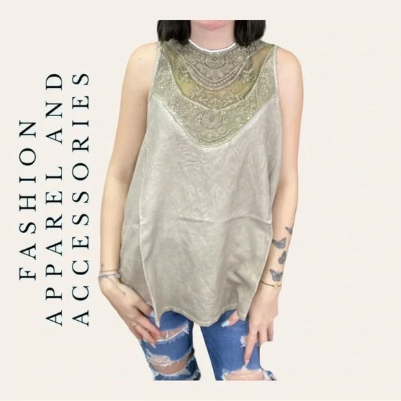 1271. Fashion APPAREL AND ACCESSORIES BLOUSE SLEEVELESS FAUX SUEDE W/ LACE - Picture 1 of 11